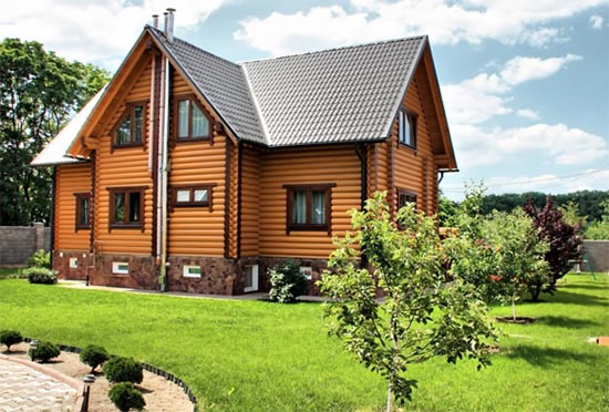 дом с трехскатной крышей