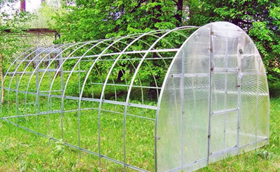 ремонт теплицы из поликарбоната